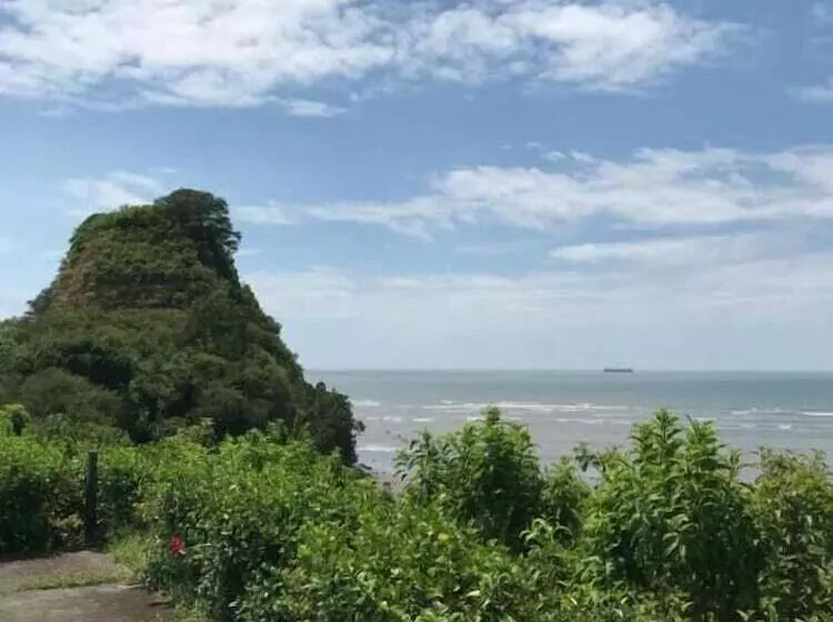 مسافرخانه Hostería Pacific Stone