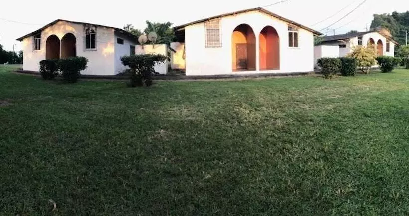 مسافرخانه Hostería Pacific Stone