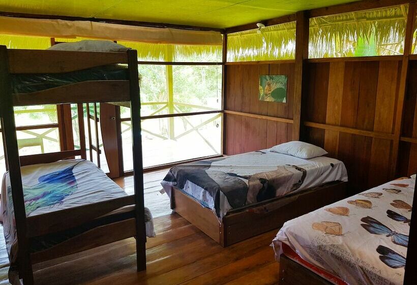 هتل Amazon Lodge Adventures