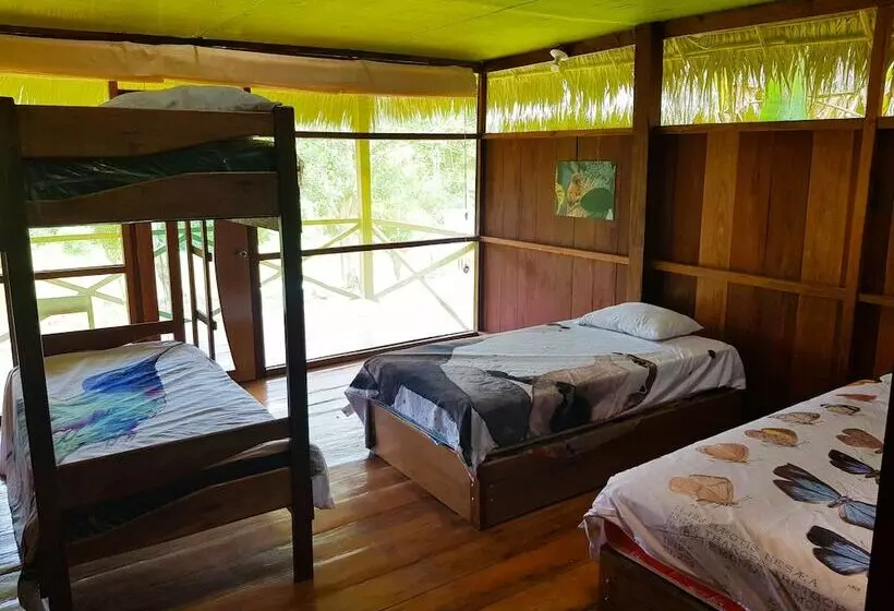 هتل Amazon Lodge Adventures