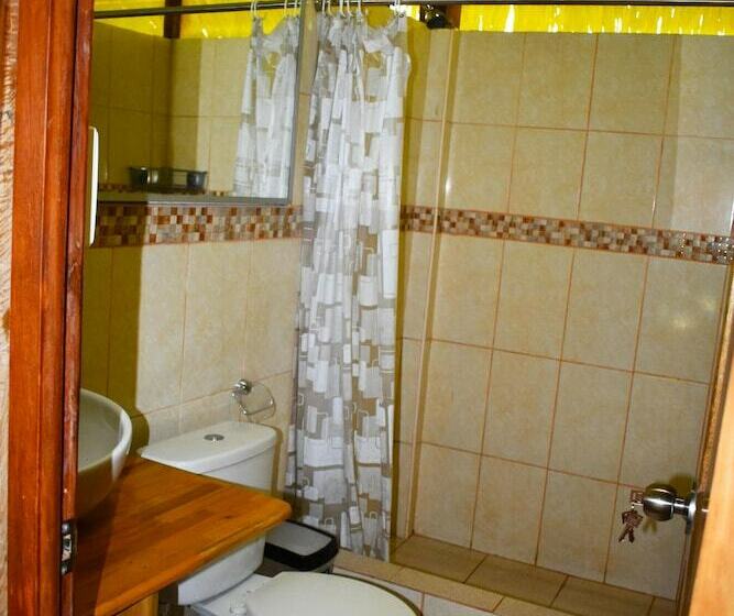 هتل Amazon Lodge Adventures