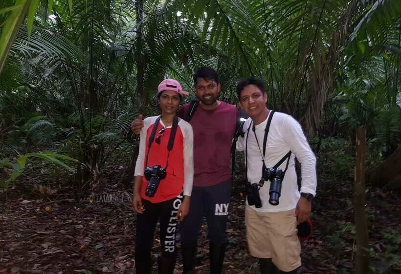 هتل Amazon Lodge Adventures