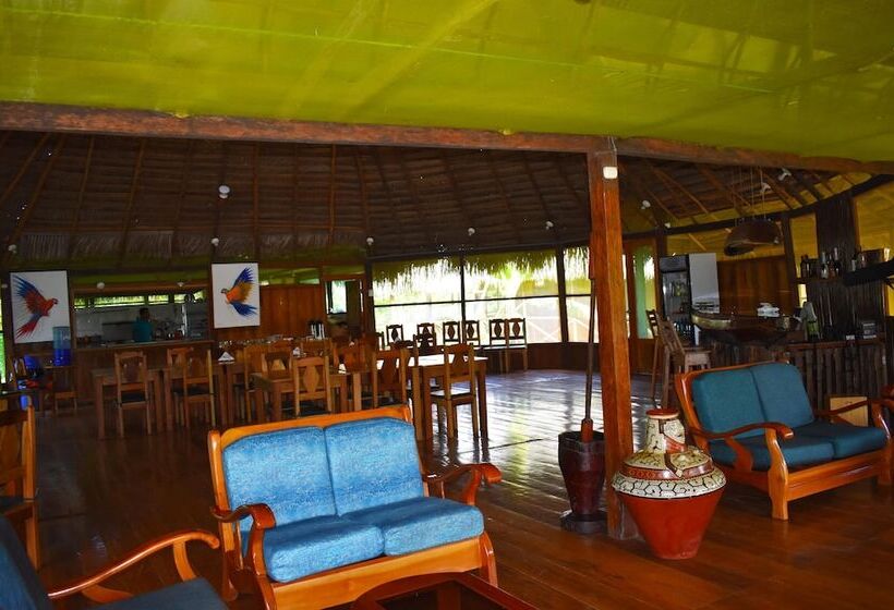 هتل Amazon Lodge Adventures
