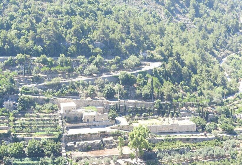 هتل Hôtel La Bastide Deir El Qamar