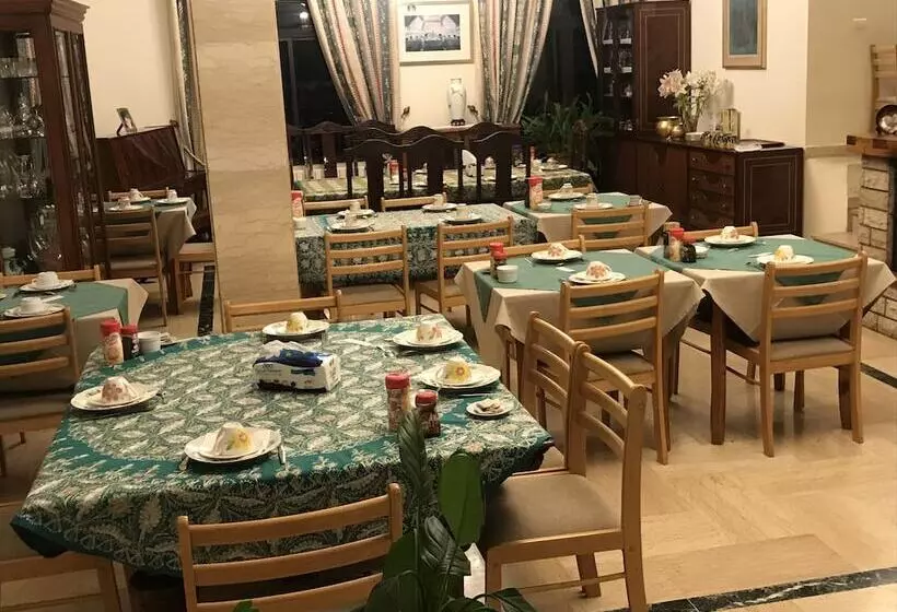 هتل Hôtel La Bastide Deir El Qamar