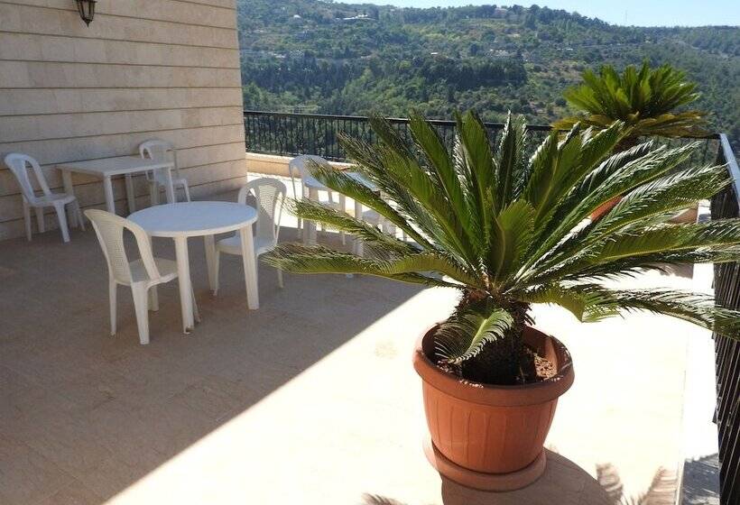 هتل Hôtel La Bastide Deir El Qamar