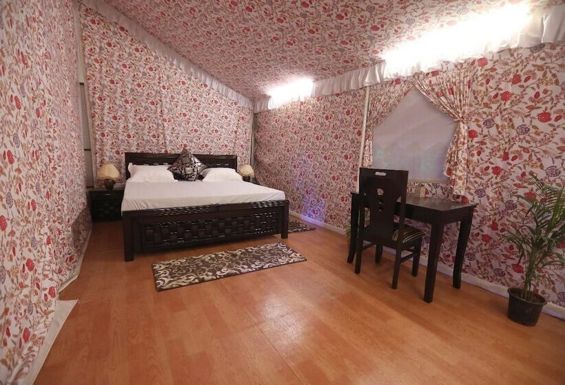 בית מלון כפרי Jaisalmer Khodiyar Resort   Campsite