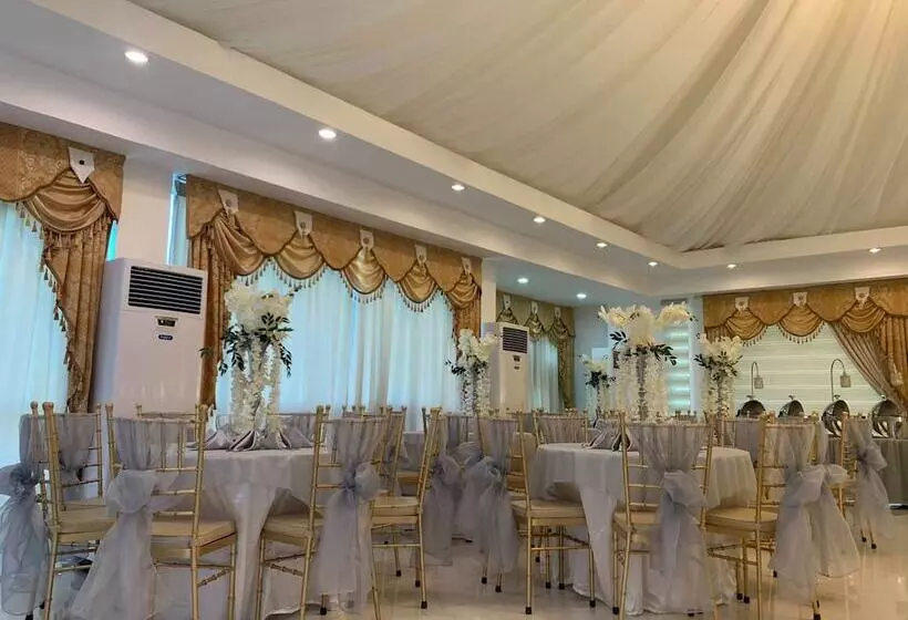 Hotelli Kgi Mountainside