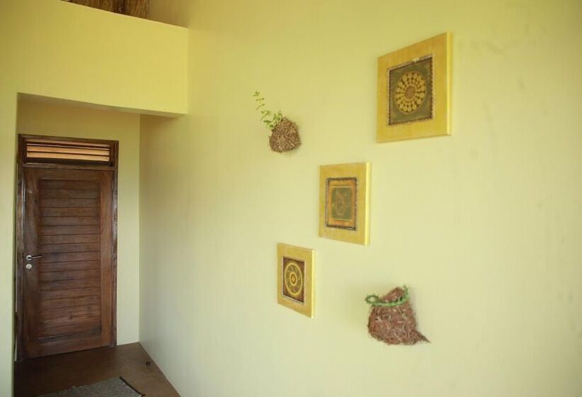 Hotelli Kikonko Lodge