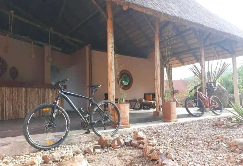 Hotelli Kikonko Lodge