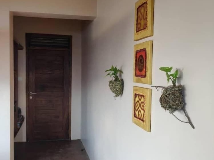 Hotelli Kikonko Lodge