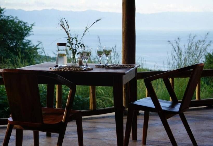 Hotelli Kikonko Lodge