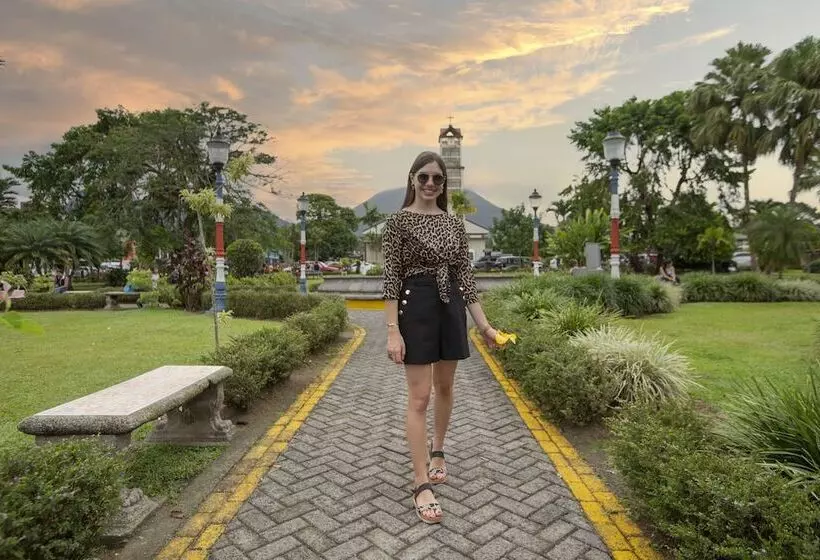 هتل La Fortuna Lodge