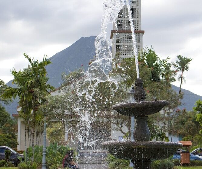 酒店 La Fortuna Lodge