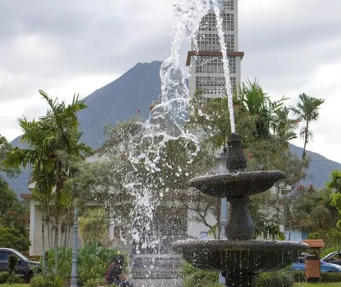 هتل La Fortuna Lodge