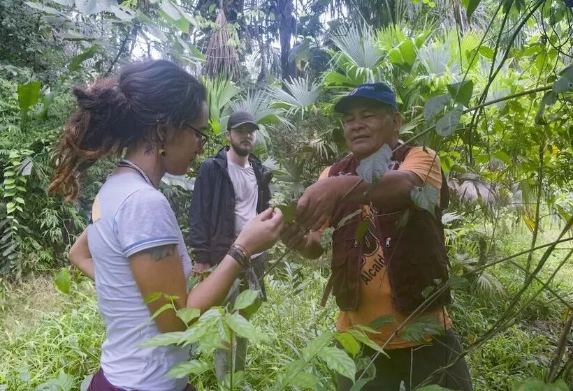 هتل Lupuna Jungle Tours And Expeditions