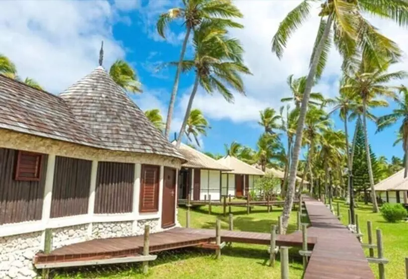 هتل Nengone Village