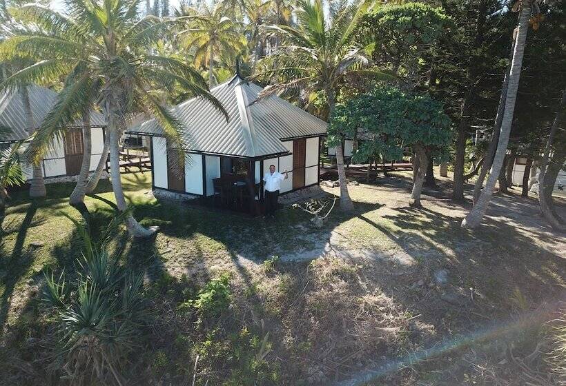 هتل Nengone Village