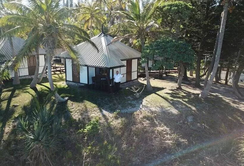 هتل Nengone Village