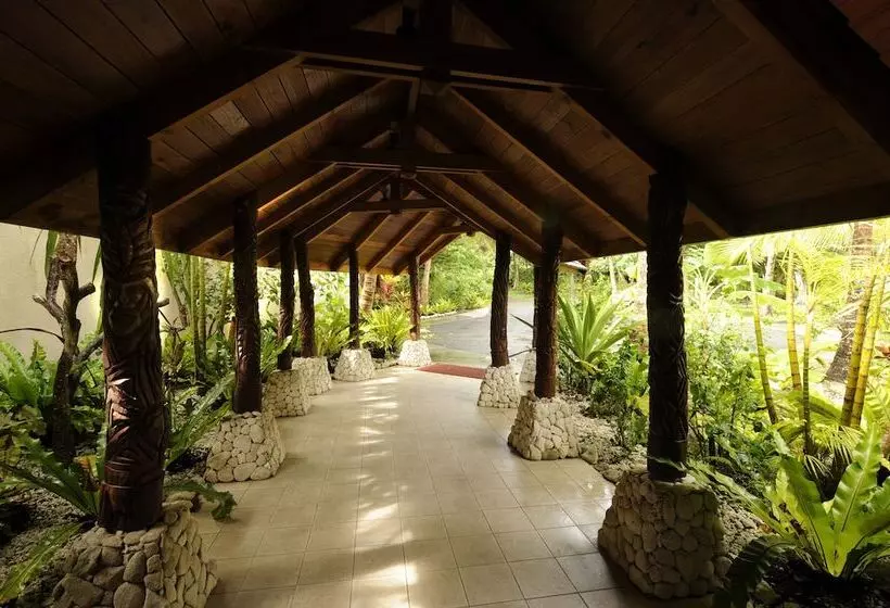 هتل Nengone Village