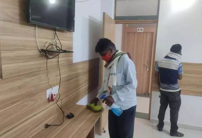 هتل Parth