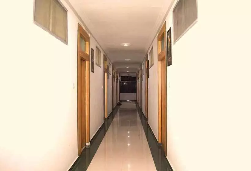 هتل Parth
