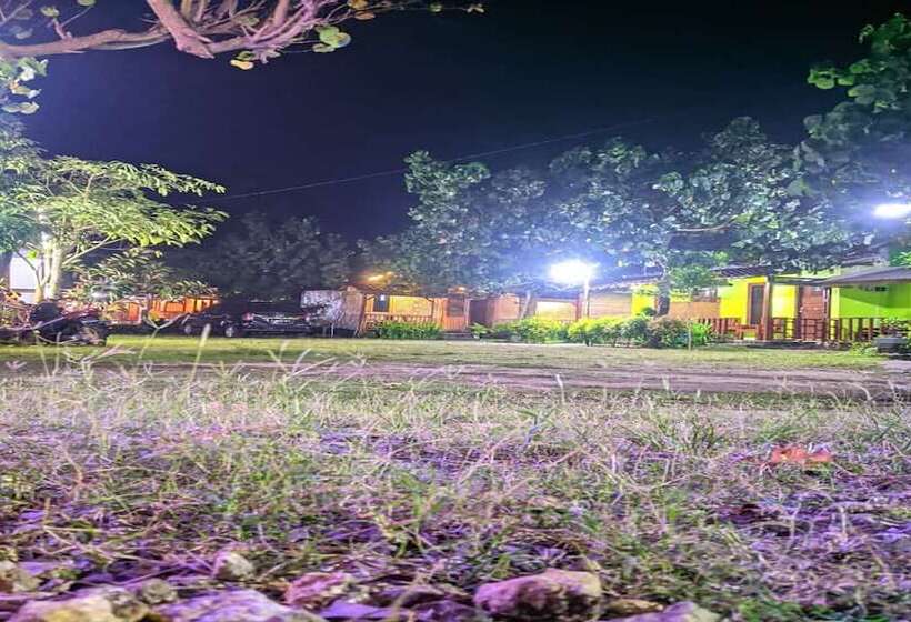 فندق Penginapan Griya Watukelir