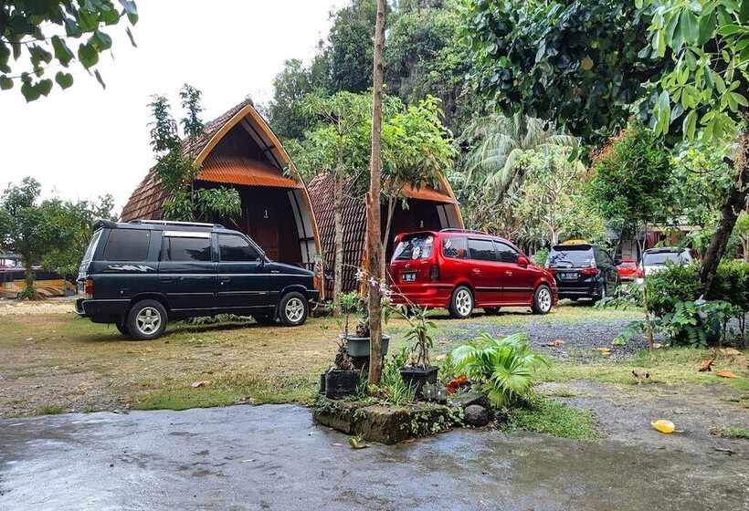 فندق Penginapan Griya Watukelir