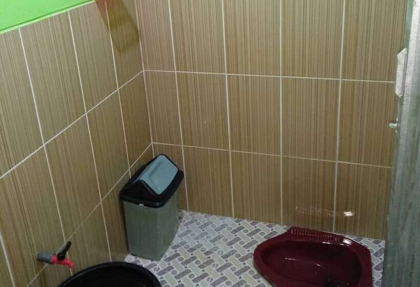 فندق Penginapan Griya Watukelir