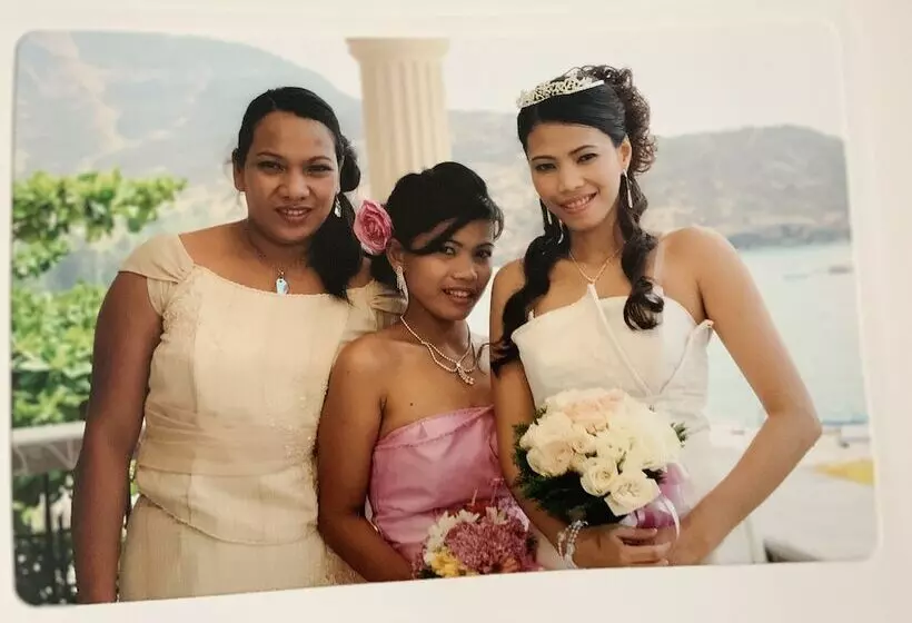 Hotelli Pundaquit Luxury Resort