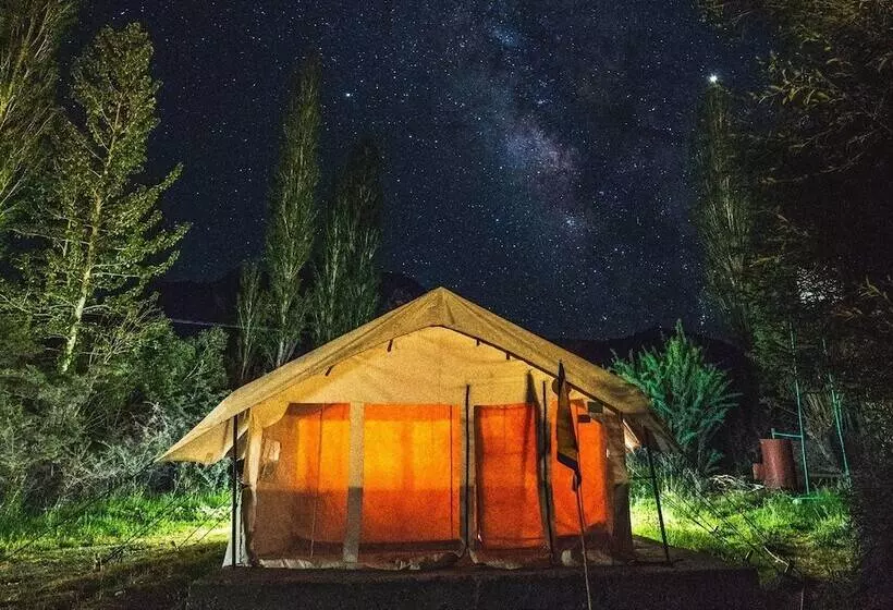 ホテル Tih Hidden Valley Camp   Hunder