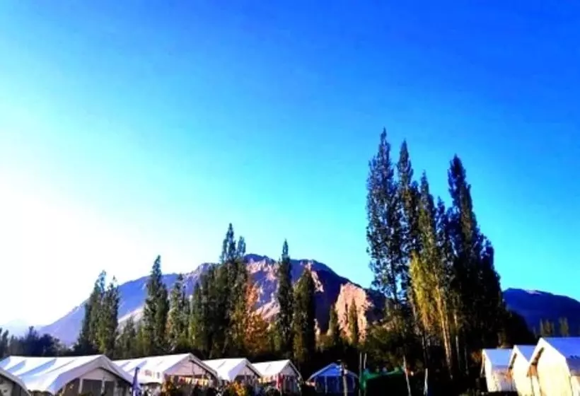 ホテル Tih Hidden Valley Camp   Hunder