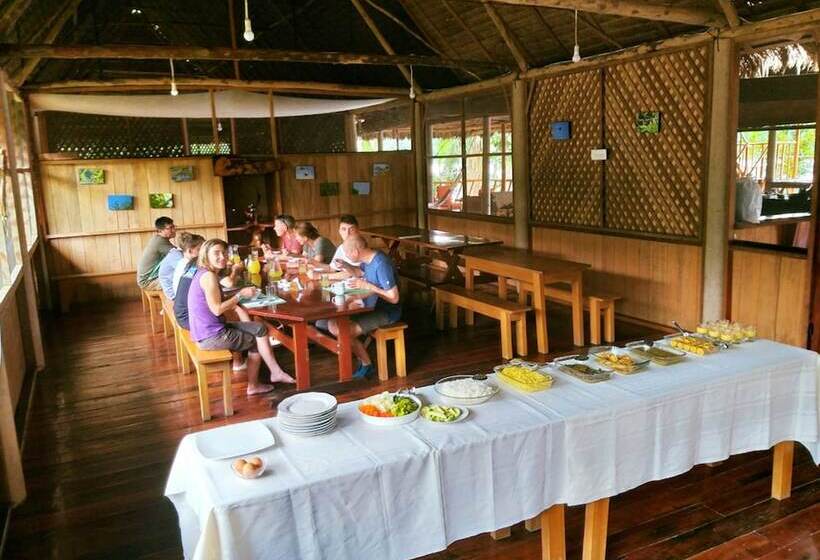 בית מלון כפרי Tres Chimbadas Lake Lodge