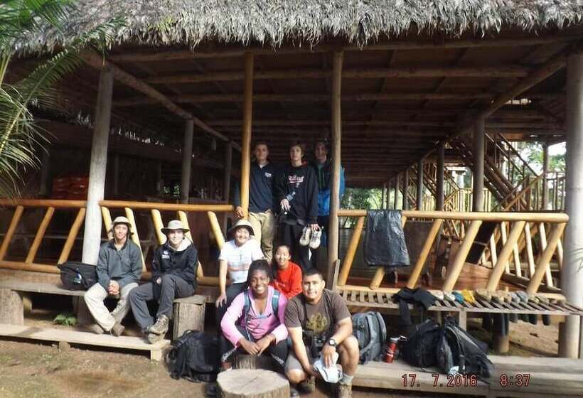 בית מלון כפרי Tres Chimbadas Lake Lodge