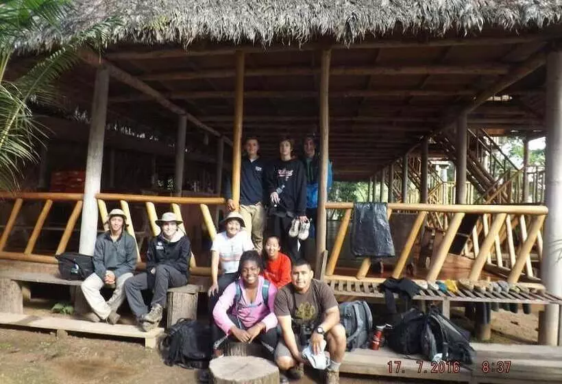 هتل Tres Chimbadas Lake Lodge