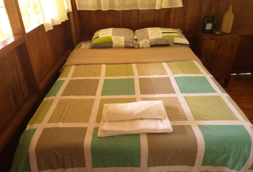 בית מלון כפרי Tres Chimbadas Lake Lodge