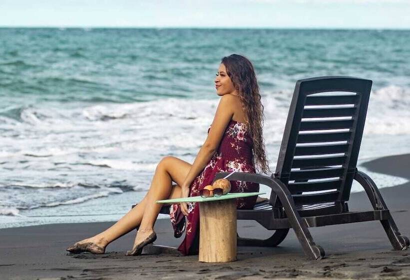 ペンション Colores Hostel