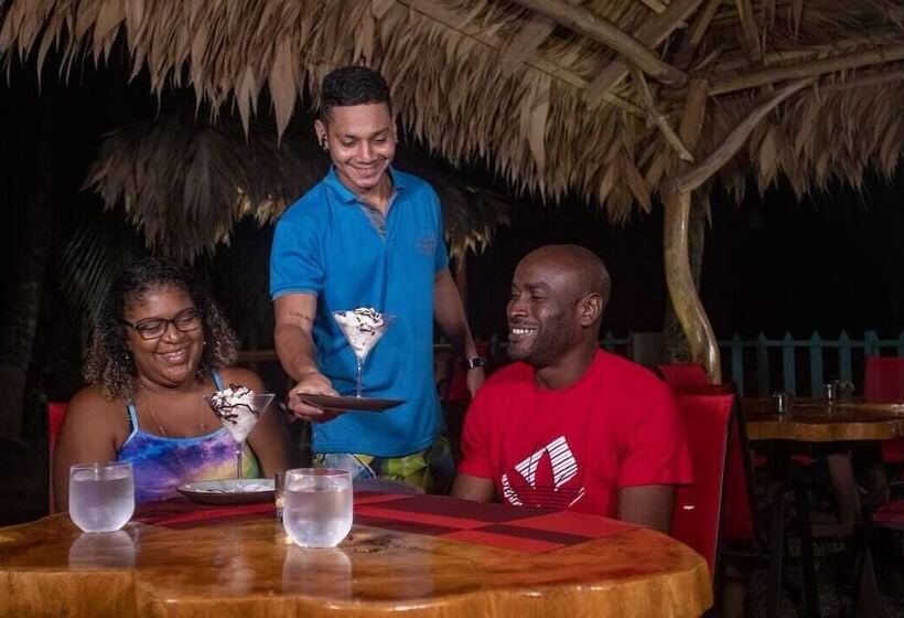 ペンション Colores Hostel