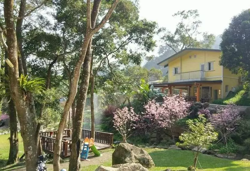پانسیون Hemerocallis Country House