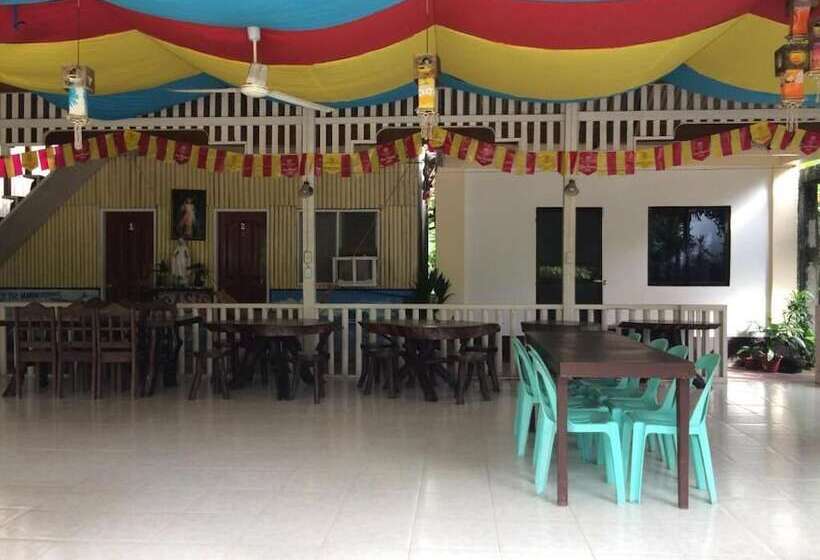 ペンション Oasis Resthouse