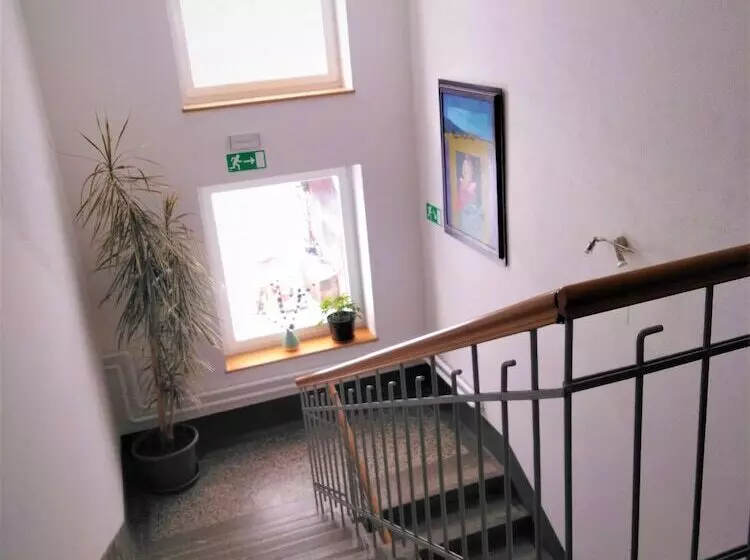 پانسیون Prenočišča Miklavčič