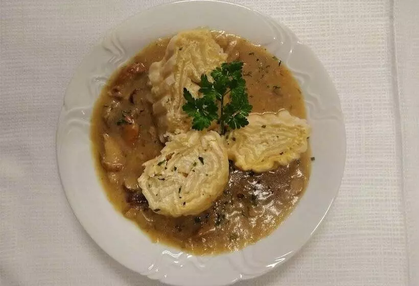 پانسیون Prenočišča Miklavčič