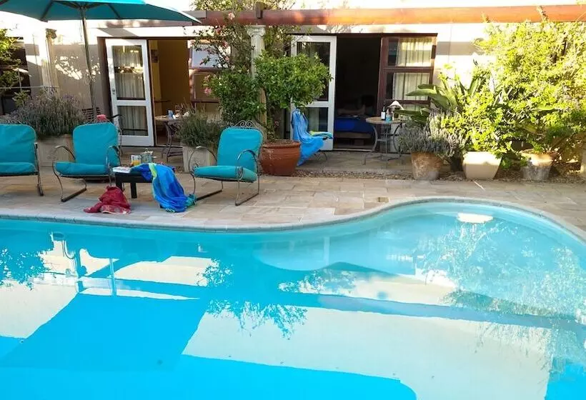 Majatalo Rosedene Lodge