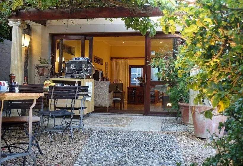 Majatalo Rosedene Lodge