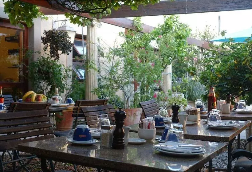 Majatalo Rosedene Lodge