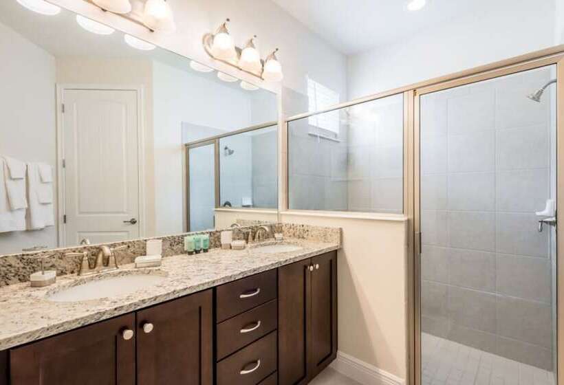 Villa In Encore Resort At Reunion 1998