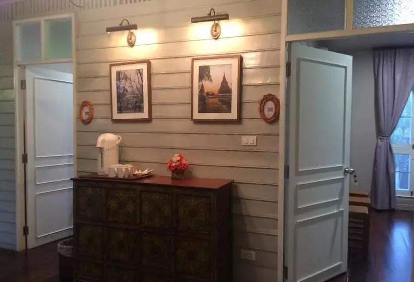 הוסטל Dorm Of Happiness By Tharaburi Resort