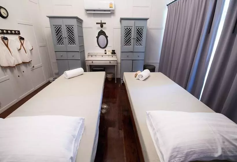 הוסטל Dorm Of Happiness By Tharaburi Resort