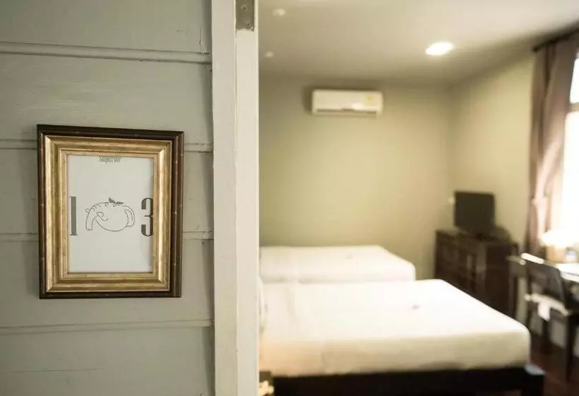 הוסטל Dorm Of Happiness By Tharaburi Resort