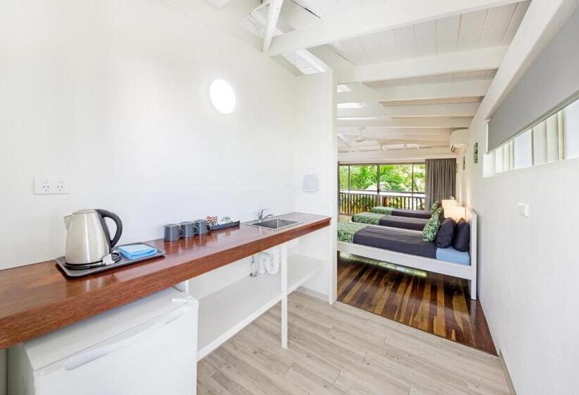 הוסטל Airlie Beach Magnums   Adults Only